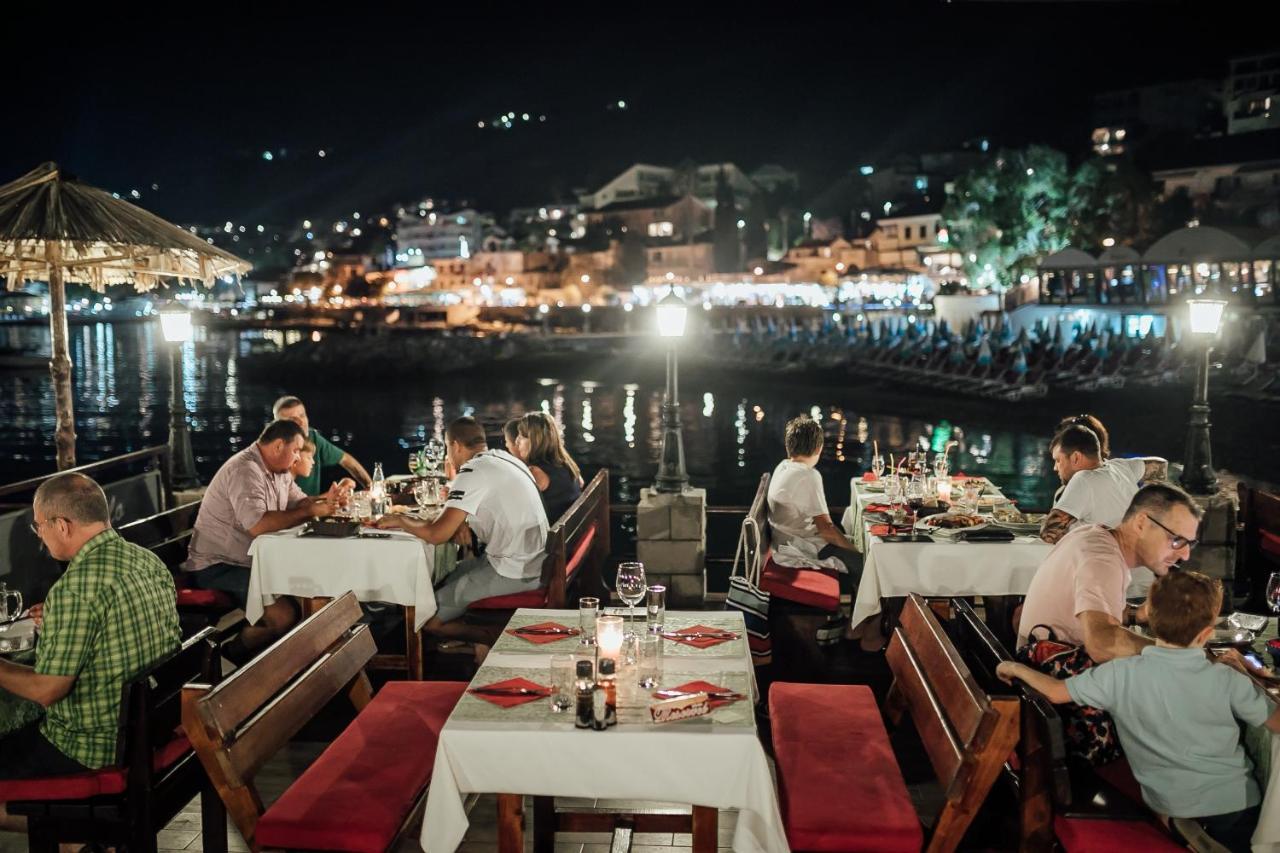 Garni Hotel Kruso Herceg Novi Buitenkant foto