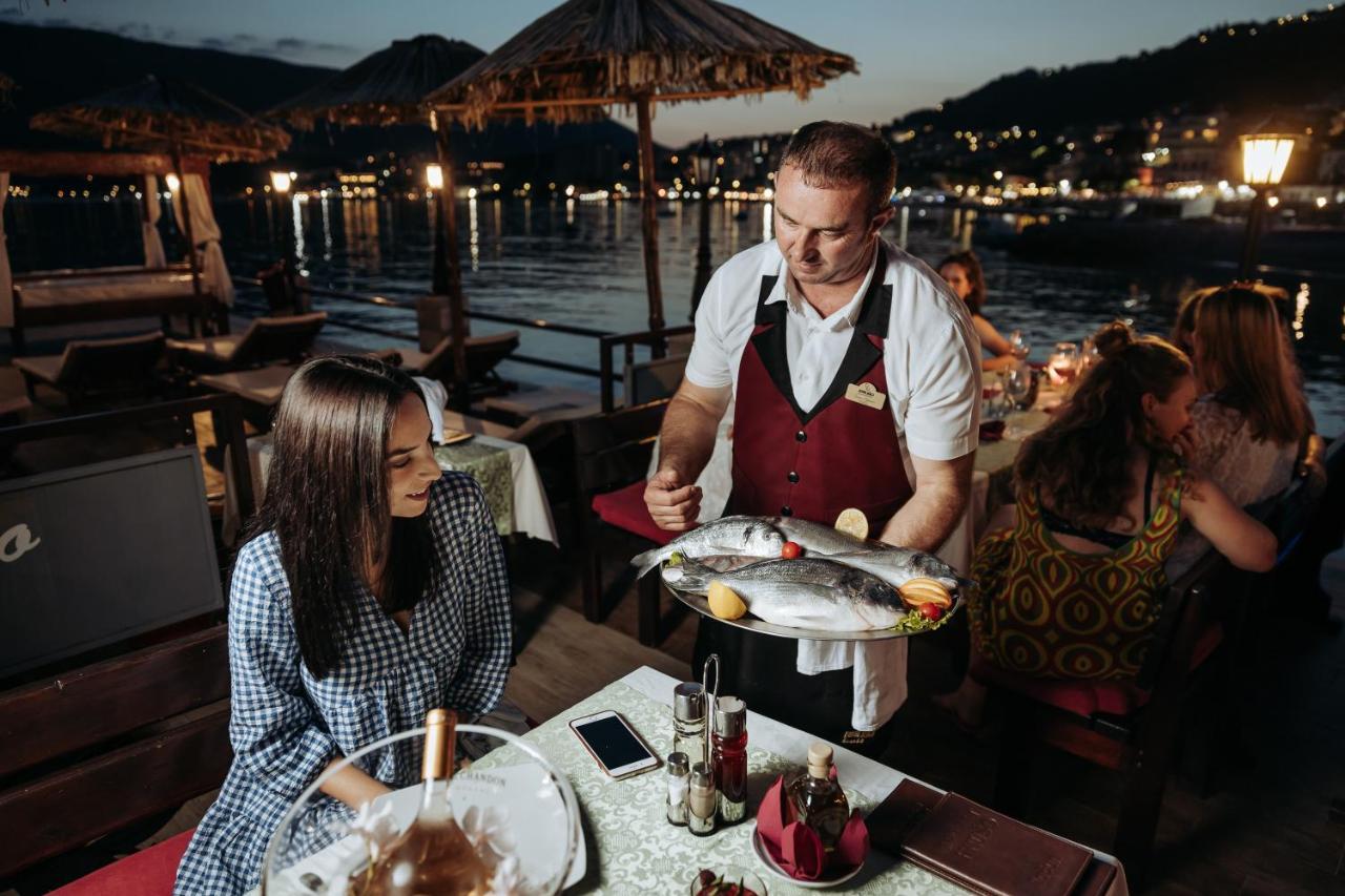 Garni Hotel Kruso Herceg Novi Buitenkant foto