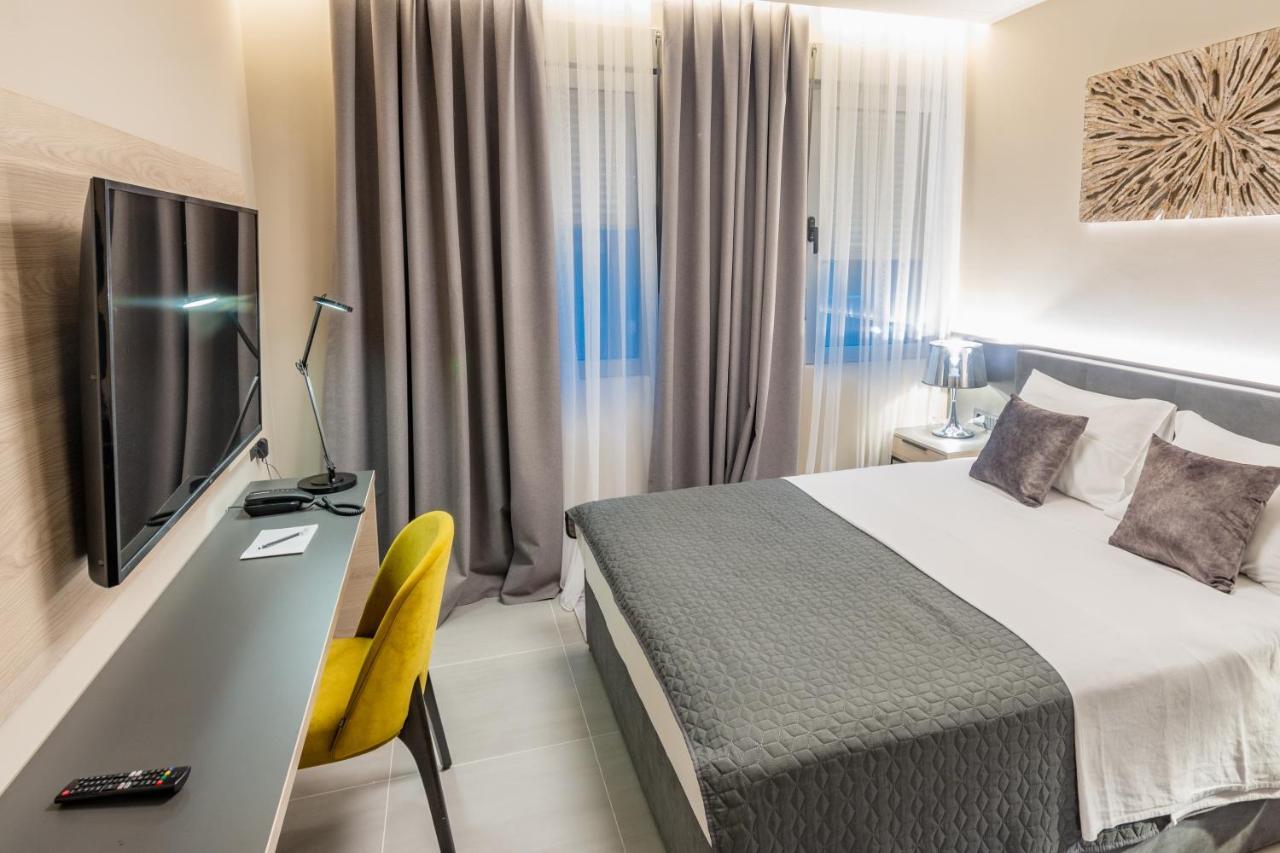 Garni Hotel Kruso Herceg Novi Buitenkant foto