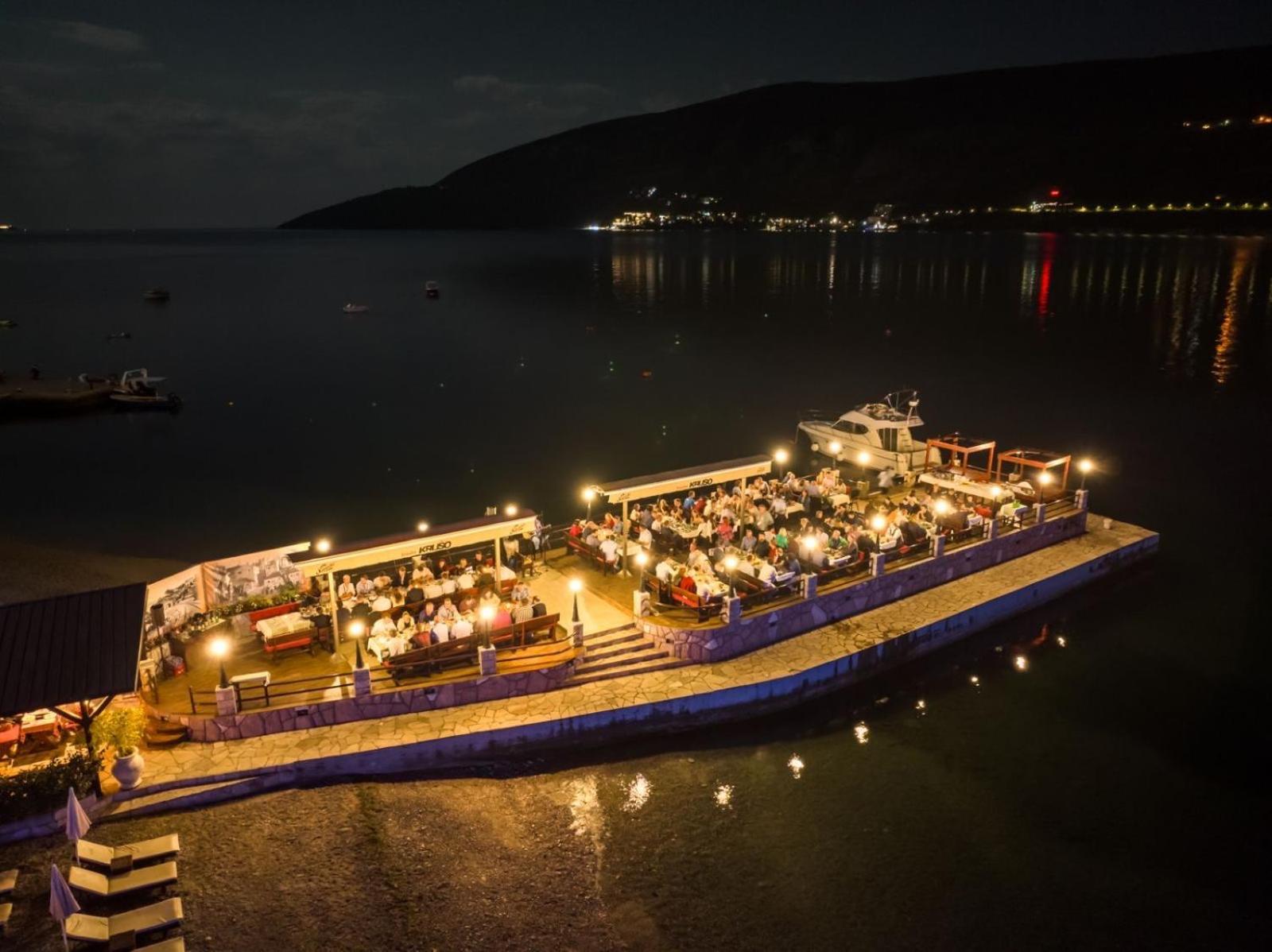 Garni Hotel Kruso Herceg Novi Buitenkant foto
